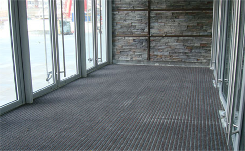 商业中心铝合金地垫安装步骤