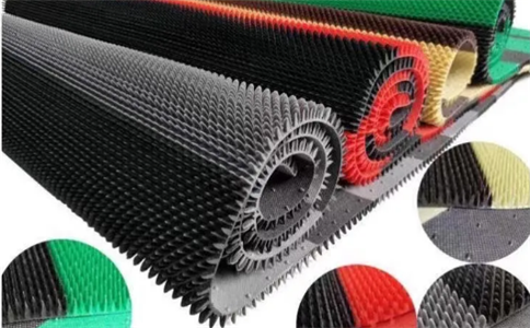 PVC地垫与纤维材质地垫哪种防滑性能好？