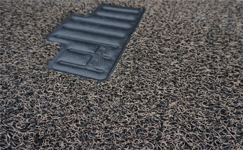 怎么选择车用pvc喷丝地垫？